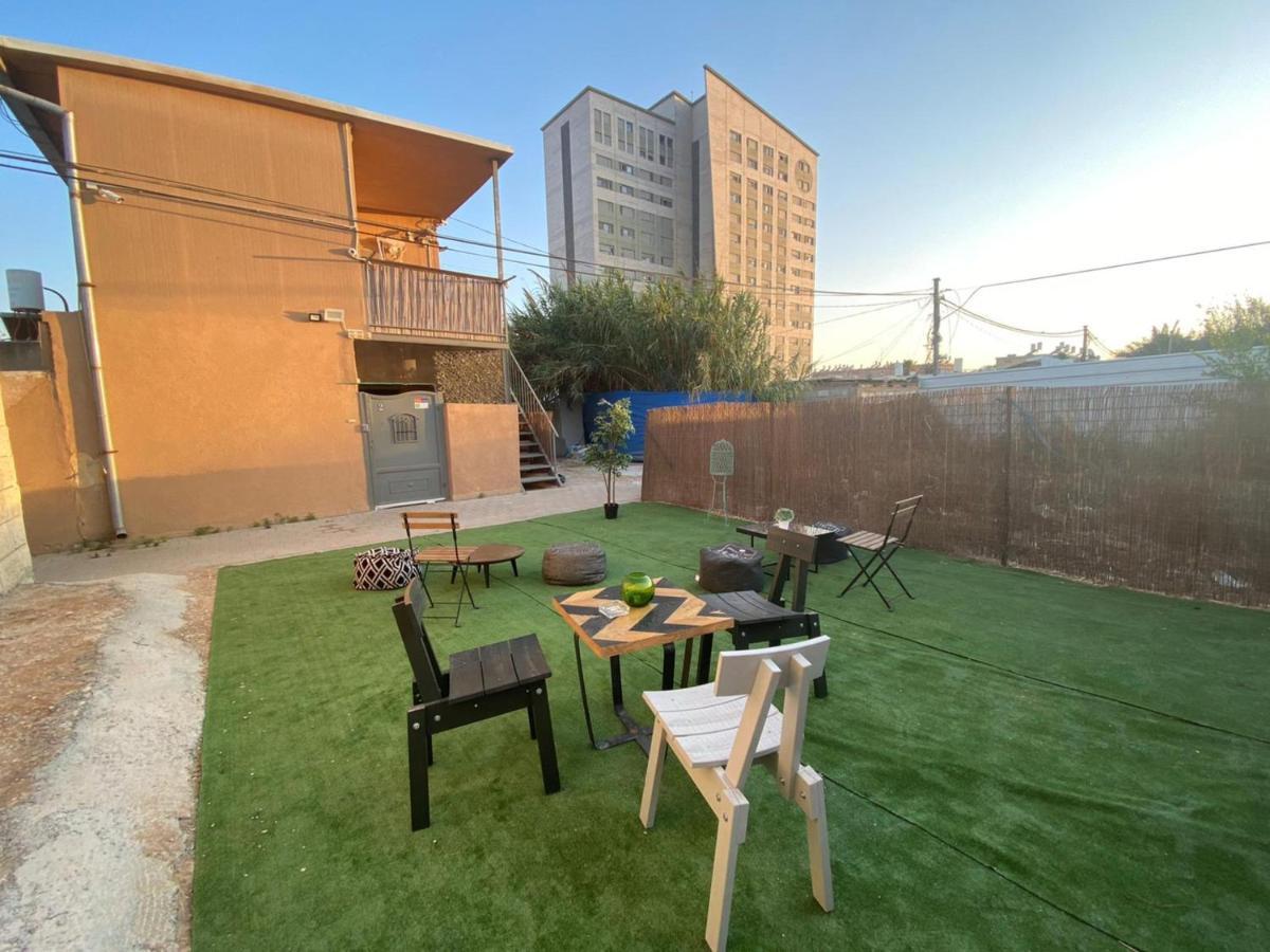 The Private House רשת הבית הפרטי *